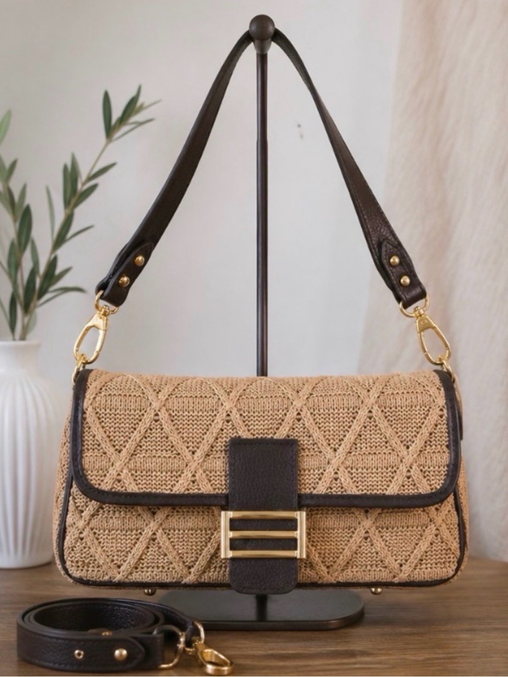Divina Firenze Made in Italy
Crochet Leather Convertible
Shoulder Crossbody Bag